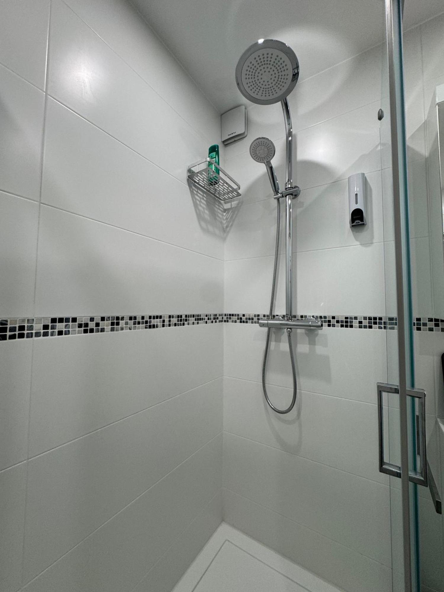 Apartment Familienfreundliche Geraeumige Design-wohnung Mit Balkon Im Zentrum - Apolonialiving *